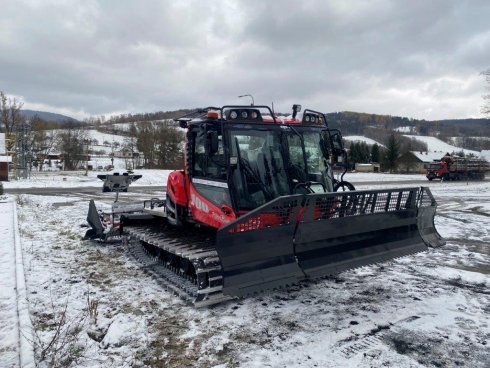 PistenBully 100 EU5