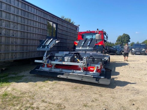 PistenBully 100 EU5